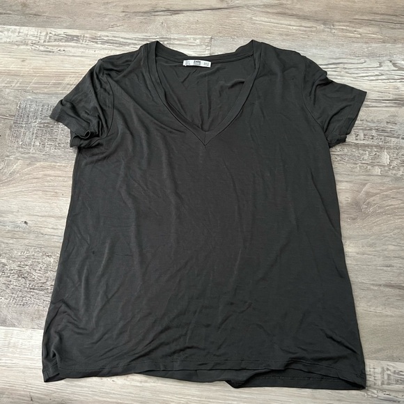 EUC Zara Charcoal Gray V Neck Size Small - Picture 2 of 5